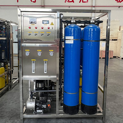 Προσαρμόσιμο σύστημα βιομηχανικής αντίστροφης όσμωσης με υλικό PVC Δύο κονσέρβες